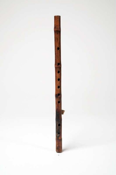 Open inner flute with finger holes