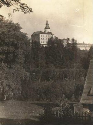 Friedland in Böhmen (Frýdlant v Čechách). Schloss Frýdlant. Ansicht von Süden
