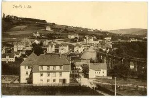 Sebnitz. Blick auf Sebnitz mit Eisenbahnviadukt