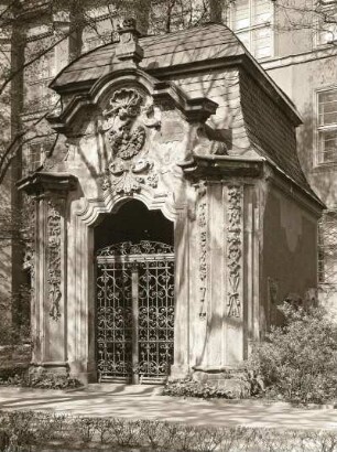 Leipzig. Alter Johannisfriedhof. Baumgärtnersche Gruft (um 1720)