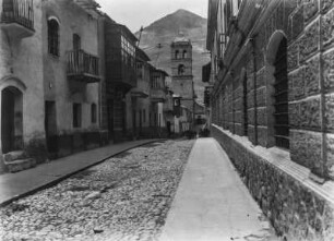 Straße und Iglesia San Francisco (Bolivienreisen Schmieder 1924-1925)