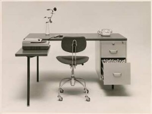 Pohlschröder Schreibtisch "L-Form Modell 3853-8" von Georg Leowald