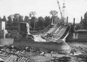 Kriegszerstörte König-Karls-Brücke Stuttgart