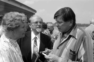 31. Tagung 1981 (29.6.-3.7.) Mediziner; Gruppen bei der Maikäferrede: Frau Kiesselbach, A. Kiesselbach, Daniel C. Gajdusek