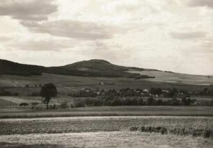 Gelenau. Blick vom Golksberg zum Walberg sowie zu dem Paß zwischen Walberg und Wüsteberg