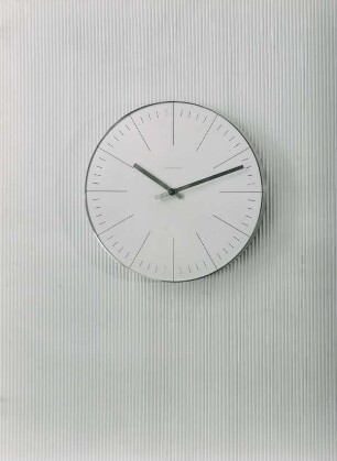 Junghans Wanduhr "32/0350" von Max Bill