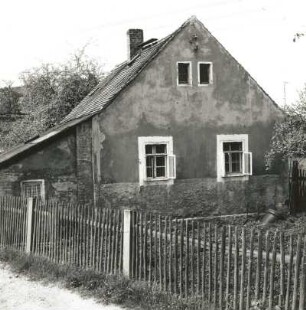 Cossebaude-Niederwartha, Am Fährhaus 1. Wohnhaus