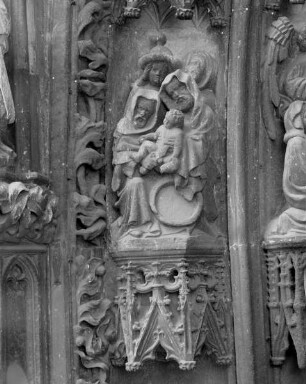 Portal mit Vorhalle — Linke Archivolten — Äußere Archivolte — Die Beschneidung des Christuskindes