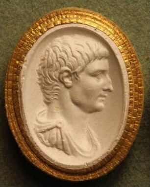 Augustus (Daktyliothek, Zweites Historisches Tausend)