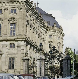 Würzburg. Fürstbischöfliche Residenz. Südflügel. Südwestecke von Südwesten