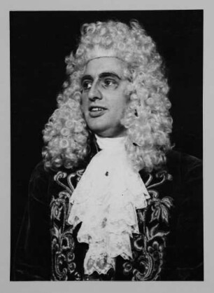 Rollenporträt Jan Rittel aus "Der Vogelhändler" von Carl Zeller. Reproduktionspositiv nach Fotografie von Gerhard Laßig. Staatsoper Dresden, 1942/1943