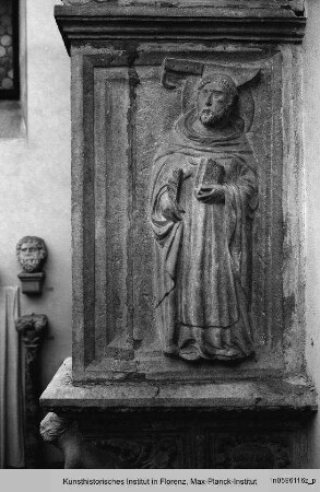 Baldachin : Postamente mit Reliefs von Masken, von Dominikus und Petrus Martyr