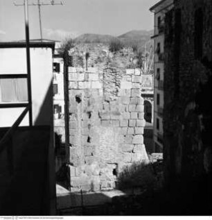 Porta di Giovanni Ipato di Gaeta