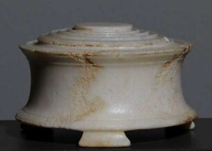 Pyxis mit Deckel