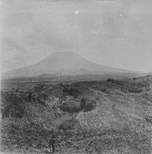 Nyiragongo : Der Vulkan Nyriagongo in der Gruppe der Virunga-Vulkane