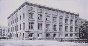 Berlin, ehemalige Bauakademie von Schinkel, Außenansicht.