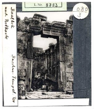Baalbek: Bacchustempel, Tor
