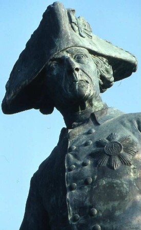 Denkmal für Friedrich den Großen : Denkmal für Friedrich den Großen, aufgenommen ca. 2001 im Oderbruch