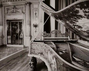 Aus einer Dokumentation zur Installation des Spiegelsaals aus dem ehemaligen Palais Budge im MKG