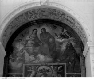 Altar des heiligen Antonius von Padua, Maria und Christus auf Wolken von Engeln umgeben