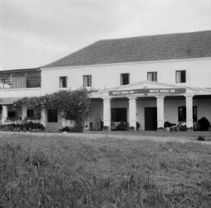 Gasthof "Zum weißen Rößl" : Vordereingang des Gasthofes "Zum weißen Rößl"