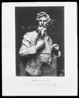 Büste des Malers Giovanni Segantini / Giovanni Segantini. Büste