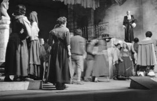 Szenenbilder aus "Bolero" von E. Schmidt, Metropol-Theater 1952