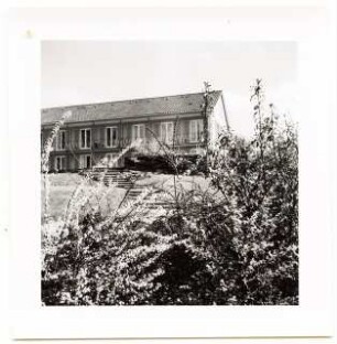 Haus Ottenberg, Kressbronn: Haus mit Treppe zum Garten