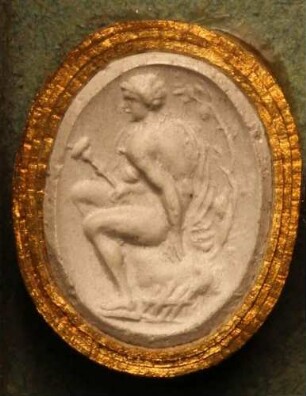Der sitzende Apollo Nominus (Daktyliothek, Erstes Mythologisches Tausend)