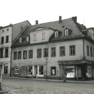 Penig, Brückenstraße 26. Wohnhaus mit Läden (um 1750)