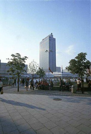 Berlin: Ost; Alexanderplatz; Weltzeituhr