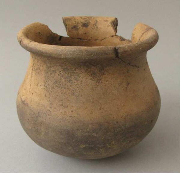 Clay vessel