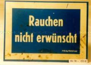 Verbotsschild "Rauchen nicht erwünscht"