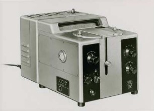 Elektrophotometer "ELKO III" der Carl Zeiss AG