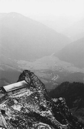 Wendelsteinhaus : Blick auf eine Berghütte auf dem Wendelstein (1838 m)