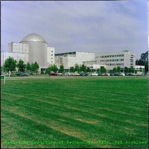 Gebäudekomplex des Mehrzweckforschungsreaktors (MZFR), von Südosten