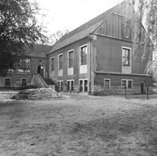 Dresden-Leubnitz-Neuostra, Heiligenbornstraße 15. 68. Grundschule Am Heiligen Born (1907). Turnhalle