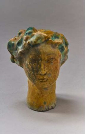 Plastik "Köpfchen" einer weiblichen Figur