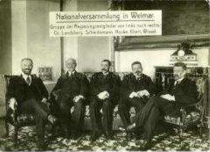 Mitglieder der Reichsregierung in Weimar