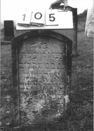 Grabstein 105