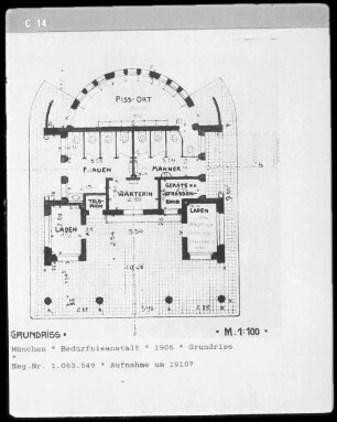 Bedürfnisanstalt, oben Max Weber Platz