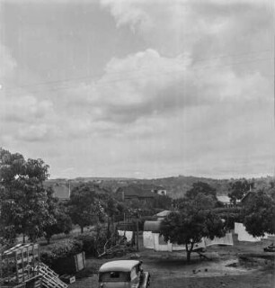 Zeltplatz : "Zelte in einem Garten in Kampala