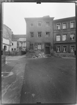 Pirna-Altstadt, Kirchplatz 10/11. Wohnhäuser (E. 16. Jh. bzw. 18. Jh.). Straßenfront