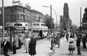 Berlin: Kurfürstendamm, Ecke Joachimstaler Straße