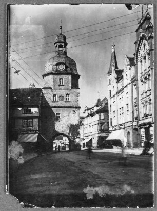 Am alten Stadttor in Waltershausen : Waltershausen. Straßenbild mit Nikolaustor (1561)