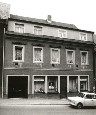 Marienberg, Annaberger Straße 13. Wohnhaus mit Ladeneinbau. Straßenansicht