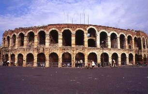 Verona - Arena : Die römische Arena. Aufgenommen in Verona 2001