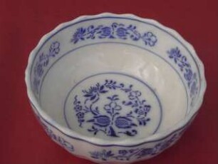 Schale mit Zwiebelmuster