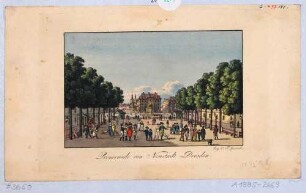 Dresden, Blick von der Hauptstraße nach Süden auf den Neustädter Markt mit dem Reiterstandbild August des Starken und der Neustädter Wache (Blockhaus)