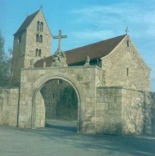 Brendlorenzen. Pfarrkirche St. Johannes (742). Ansicht von Südost